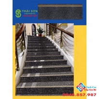 Gạch lát cầu thang 47x120 đen hoa cương khắc kim