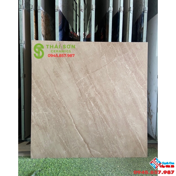 Gạch 100x100 matt mờ vân vàng cam