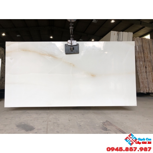 Gạch ốp lát sảnh lớn biệt thự 120x240 bóng kiếng cao cấp