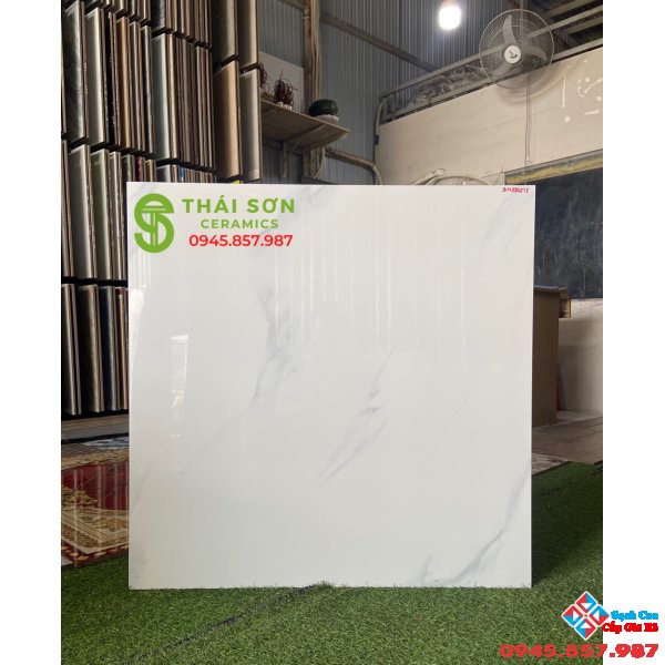 Gạch bóng kiếng 80x80 vân mây trắng cao cấp tại quận 2