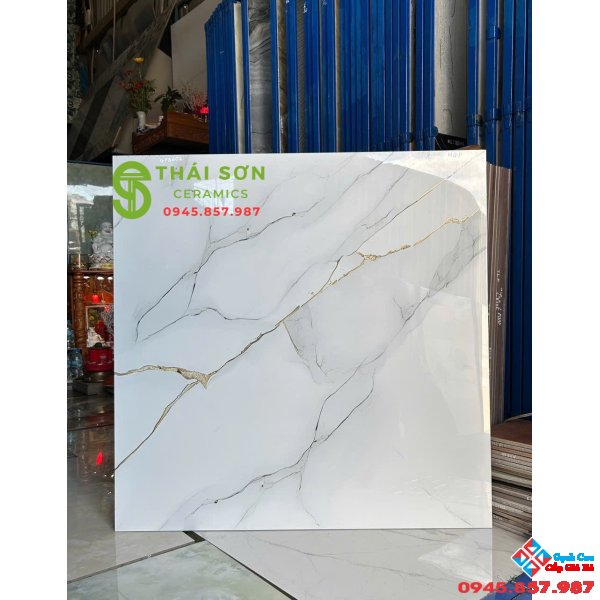 Gạch 80x80 trung quốc khắc kim lát nền trắng ánh khói nhẹ