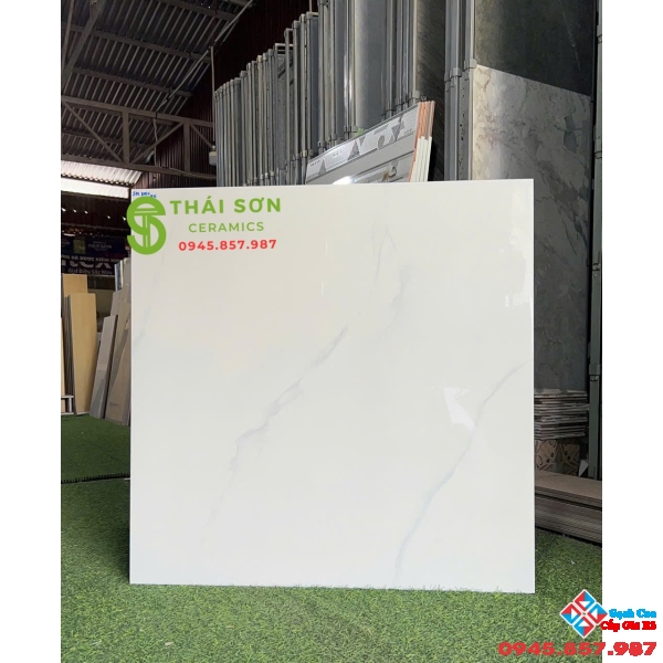 Gạch Takao bóng kính 80x80 lát nền màu trắng mây