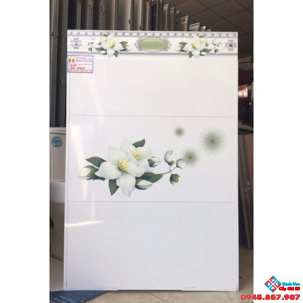 Gạch ốp tường màu trắng 30x60